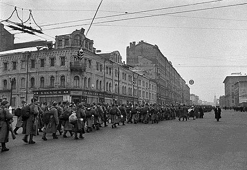 Бегство от войны и другие массовые исходы из Москвы в истории
