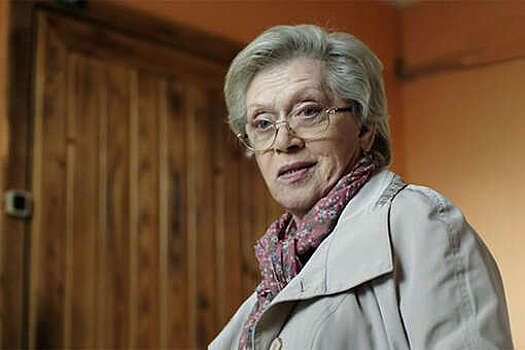 Телеведущий Иван Ургант признался, что впервые увидел Фрейндлих на сцене БДТ