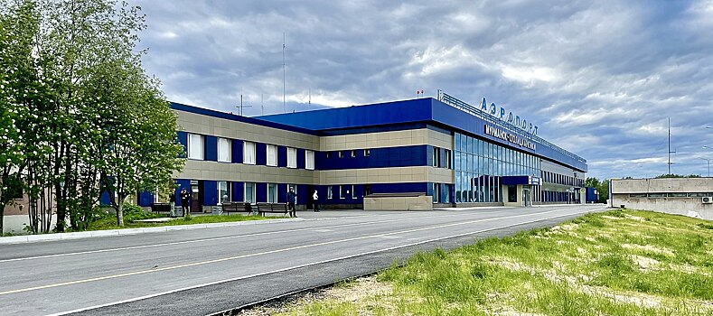 «Дети плачут»: аэропорт Мурманска оказался не готов к запросам туристов с международных рейсов