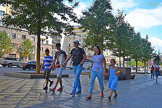 Жители помогли спасти цветы от жары