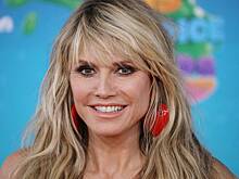 Хайди Клум отметила годовщину свадьбы в откровенном наряде