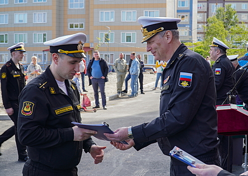 Военнослужащие подводных сил Северного флота получили новые служебные квартиры