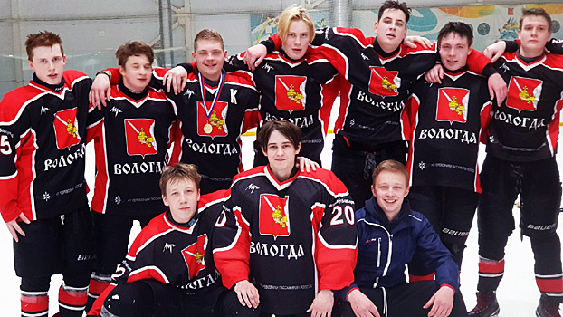 ХК «Вологда-2005» стал первым обладателем кубка Победы в 2022 году