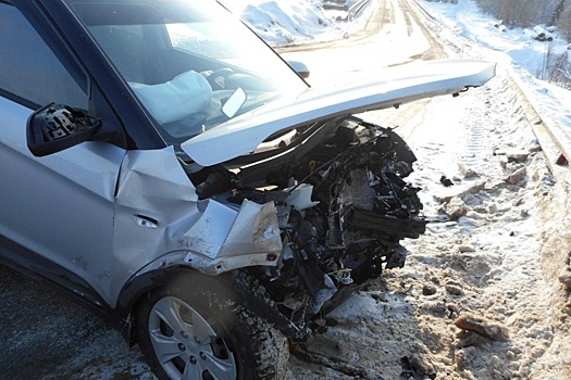 На М-8 в дорожной аварии пострадали шесть человек