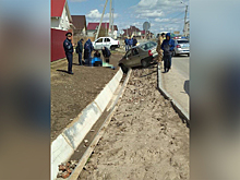 Водителю «Рено» стало плохо за рулём: машина вылетела в кювет