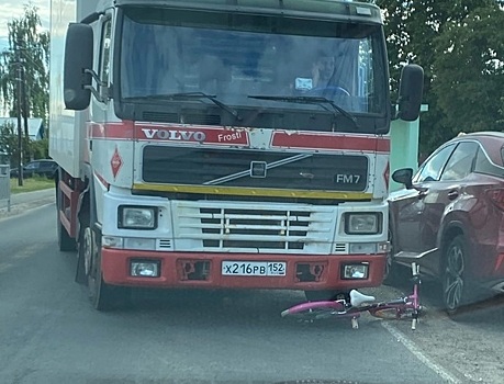 Водитель фуры сбил шестилетнюю девочку на велосипеде под Дзержинском