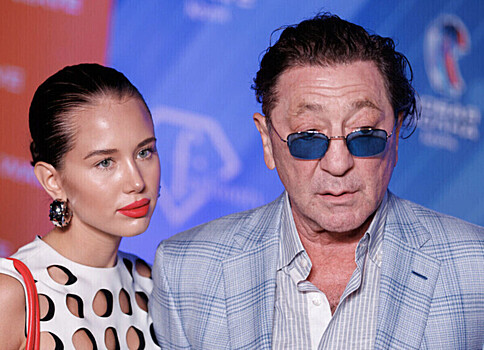 Киба заручилась поддержкой внучки известного политика после разрыва с Лепсом