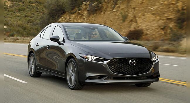На российском рынке остановлены продажи Mazda 3