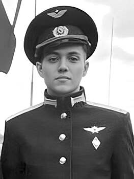 В Балашове началось прощание с погибшим при крушении Ил-76 летчиком Владиславом Чмиревым