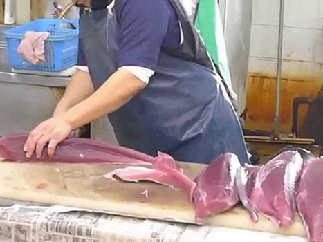 Производители тунца незаконно подкрашивали продукт