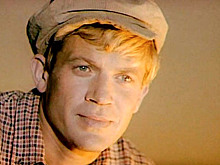 Как советский Бельмондо стал гардеробщиком