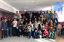 Именитые дагестанские спортсмены организовали праздник в доме-интернате «Забота» (видео)