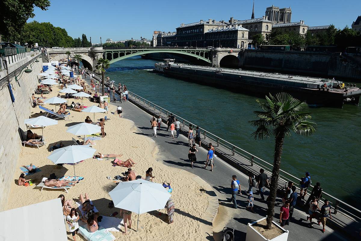 В центре Парижа разрешат купаться