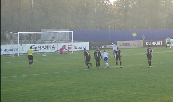 Воронежский «Факел» вырвал победу над «Чайкой» благодаря пенальти