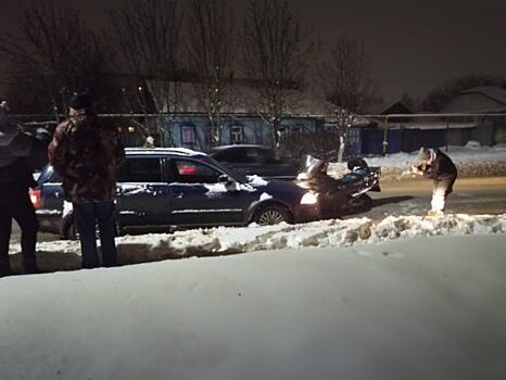 В Ливнах нетрезвый водитель снегохода «взял на таран» иномарку