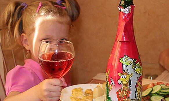 "Трезвая Россия" требует запретить выпуск и продажу детского шампанского