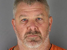 Водитель грузовика засмотрелся порно и насмерть сбил человека