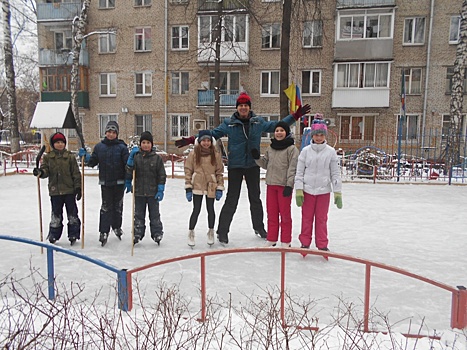 В Войковском можно бесплатно научиться кататься на коньках