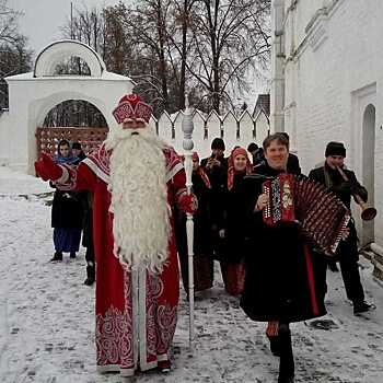 Дед Мороз отправился в большое путешествие по России