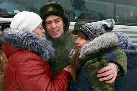 Две тысячи парней призовут в армию до 15 июля в Новосибирской области