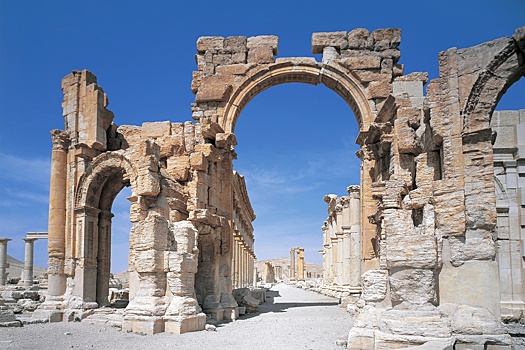 Простоит тысячу лет: Российские ученые реставрируют триумфальную арку в Пальмире