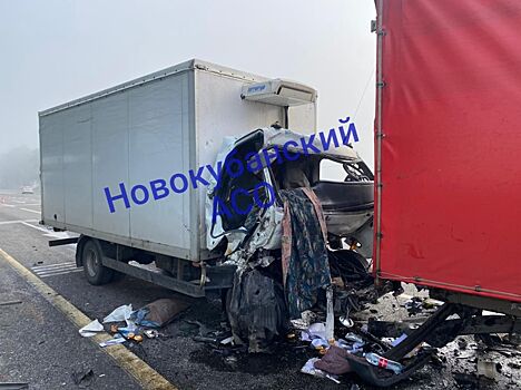 В больницу Армавира попал водитель иномарки после столкновения четырех авто на трассе