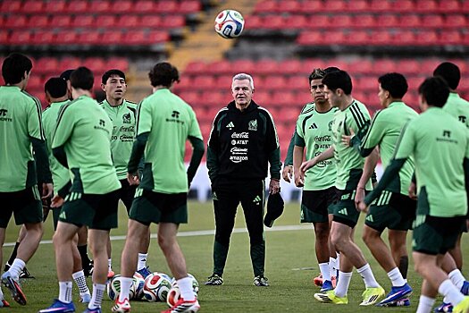 Мексика планирует сыграть с Исландией в среду, несмотря на беспорядки в стране