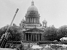 Искусство в блокаде: как ленинградцы слушали стихи, ходили в театры и спасали шедевры