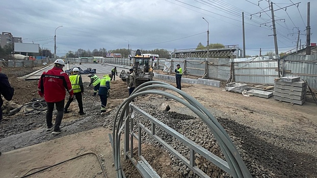 В жилом комплексе на проспекте Вернадского начался монтаж фасада