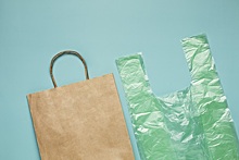 Бумажные и биоразлагаемые пакеты: действительно ли они экологичные?