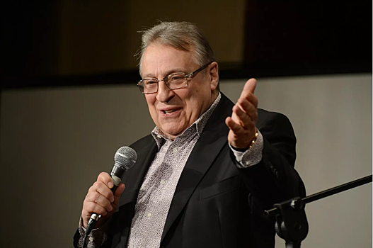 «Мы скинемся ему на билет»: юморист Морозов предложил отправить Геннадия Хазанова в Лондон вслед за дочерью