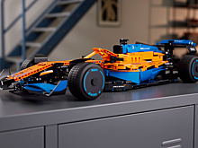 В новом формульном болиде McLaren из 1,4 тысячи деталей Lego спрятали подсказку