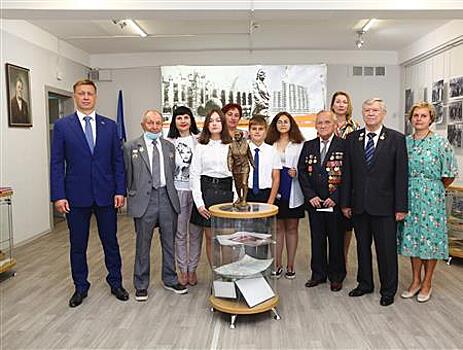 При поддержке АО "ННК" в новокуйбышевской школе №19 открылся музей А.С.Федотовой