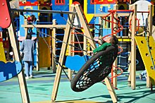 Более 800 детских площадок заменили в Подмосковье с начала года