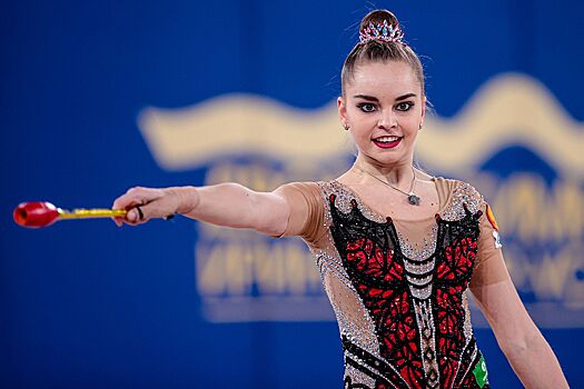 Изменение возрастного ценза в российской и мировой художественной гимнастике — чей подход правильный?