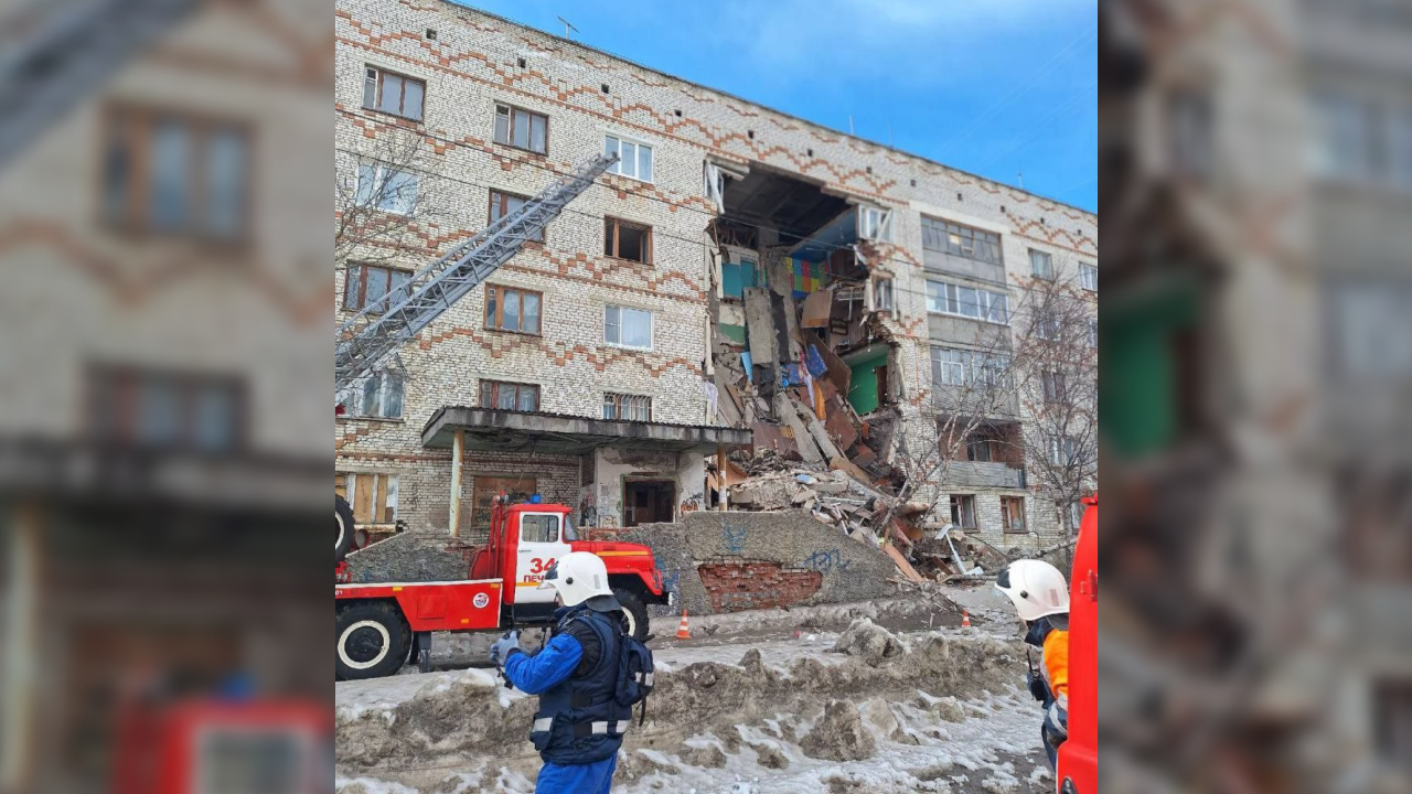 В российском регионе рухнула часть пятиэтажки. Жители давно жаловались на её состояние