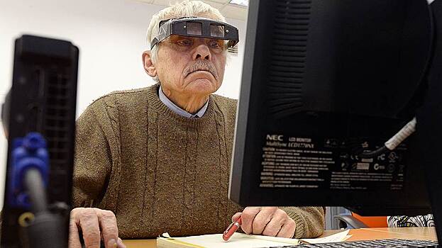 Пенсионерам предлагают перейти в онлайн