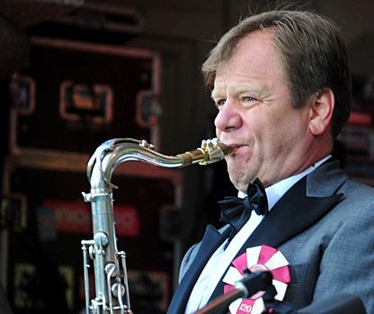 Игорь Бутман получил в Вашингтоне премию за диалог между Россией и США