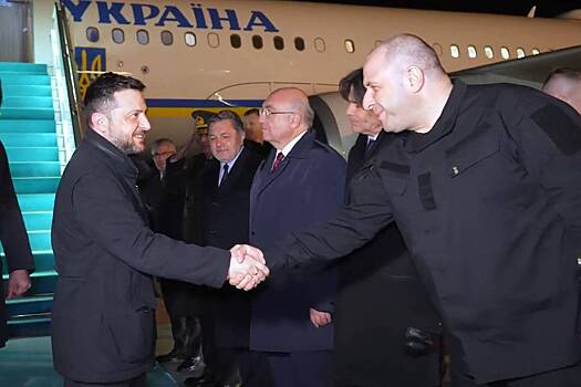 Подозреваемый в бегстве с Украины Умеров встретил Зеленского в Турции