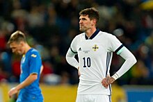 Нападающего сборной Северной Ирландии отстранили от матчей из-за обвинений в сектантстве