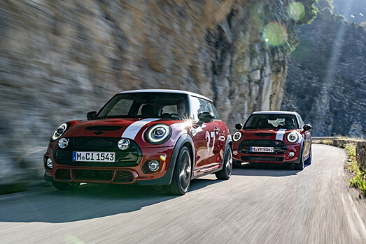 Хэтчбеки Mini Cooper S и John Cooper Works получили историческую спецверсию