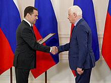 Обозревателю "РГ" Валерию Кичину вручили премию правительства в области СМИ