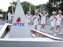Япония ввела санкции против лагеря "Артек", 14 человек и 50 организаций из РФ