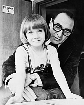 Как выглядит и чем занимается дочь Вячеслава Тихонова?