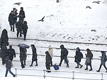 Москва увязла в мокром снегу