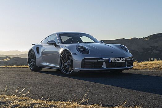 В Porsche отметили 50-летие 911 Turbo спецверсией автомобиля