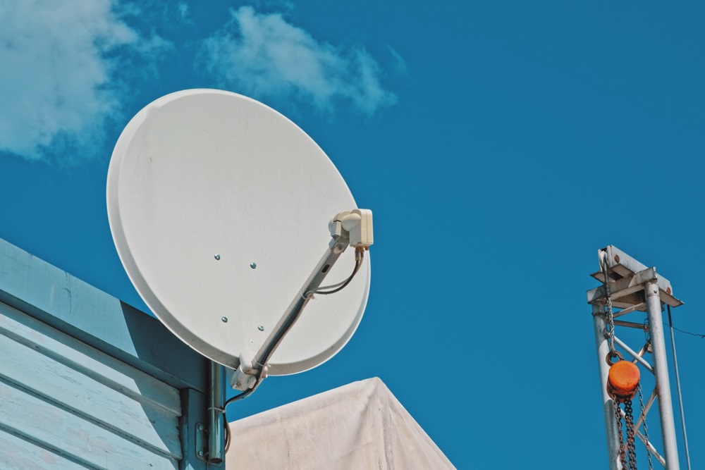 Орбита под санкциями: авария одного спутника обнажила уязвимость российского спутникового ТВ