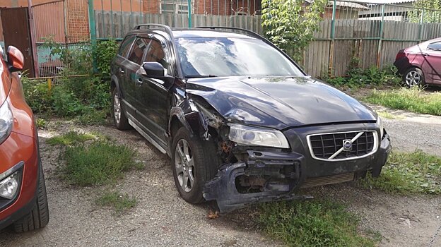 У пензенца угнали и разбили Volvo, оставленный в автосервисе