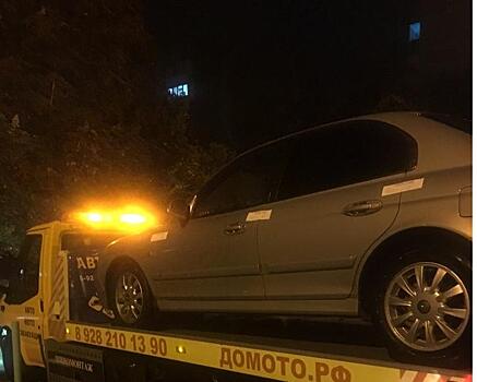 В Краснодаре приставы арестовали автомобиль семьи, накопившей полумиллионный долг за коммуналку