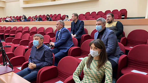 Саратовские депутаты утвердили новых членов Общественной палаты города
